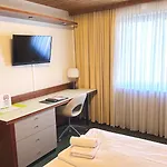 Avenue Altenfurt Hotell