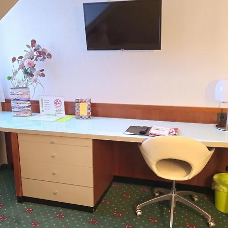 Otel Avenue Altenfurt