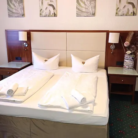 Avenue Altenfurt Otel 3*