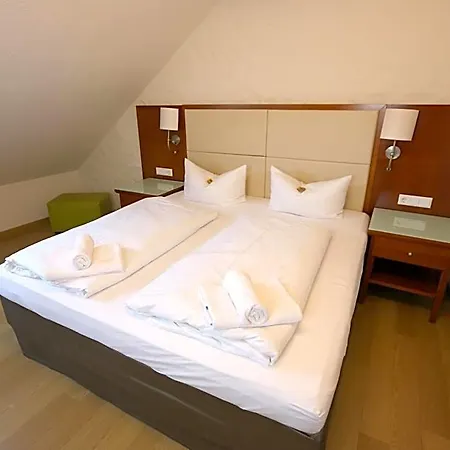Hotell Avenue Altenfurt 3*