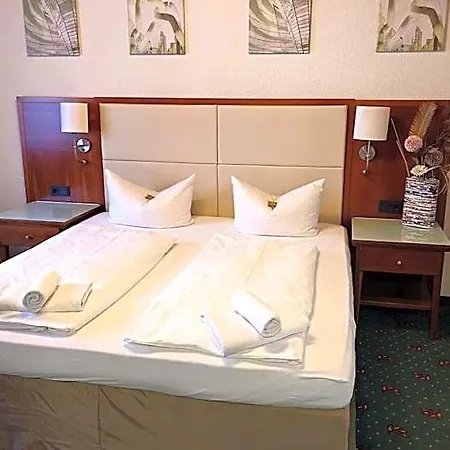 Avenue Altenfurt Hotell 3*