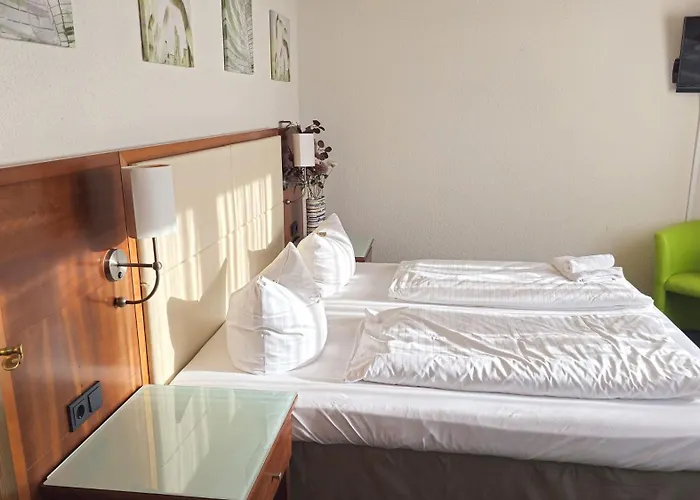 Hotel Avenue Altenfurt 3*