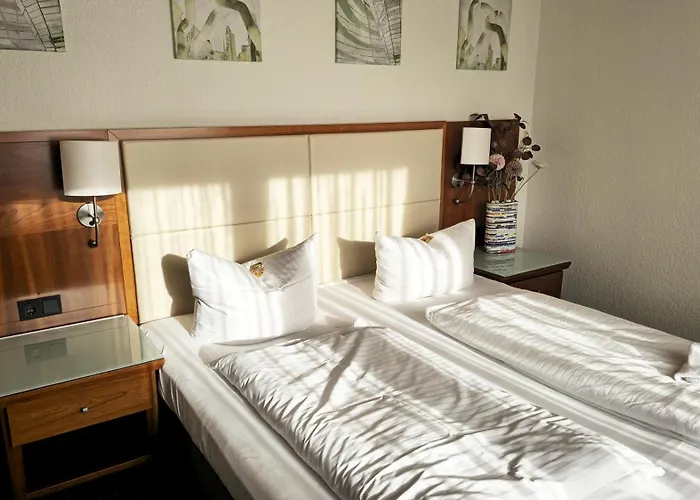 Avenue Altenfurt Hotel Nuremberga